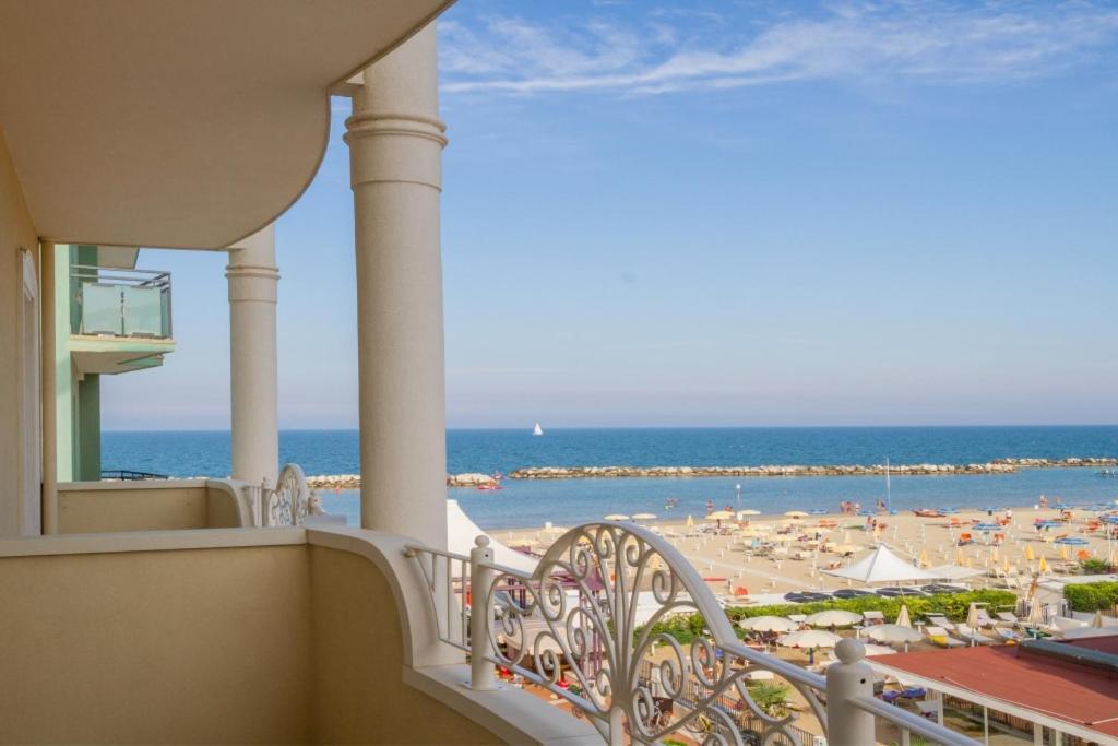 Hotel Rosa Maria Elite Bellaria-Igea Marina Bagian luar foto