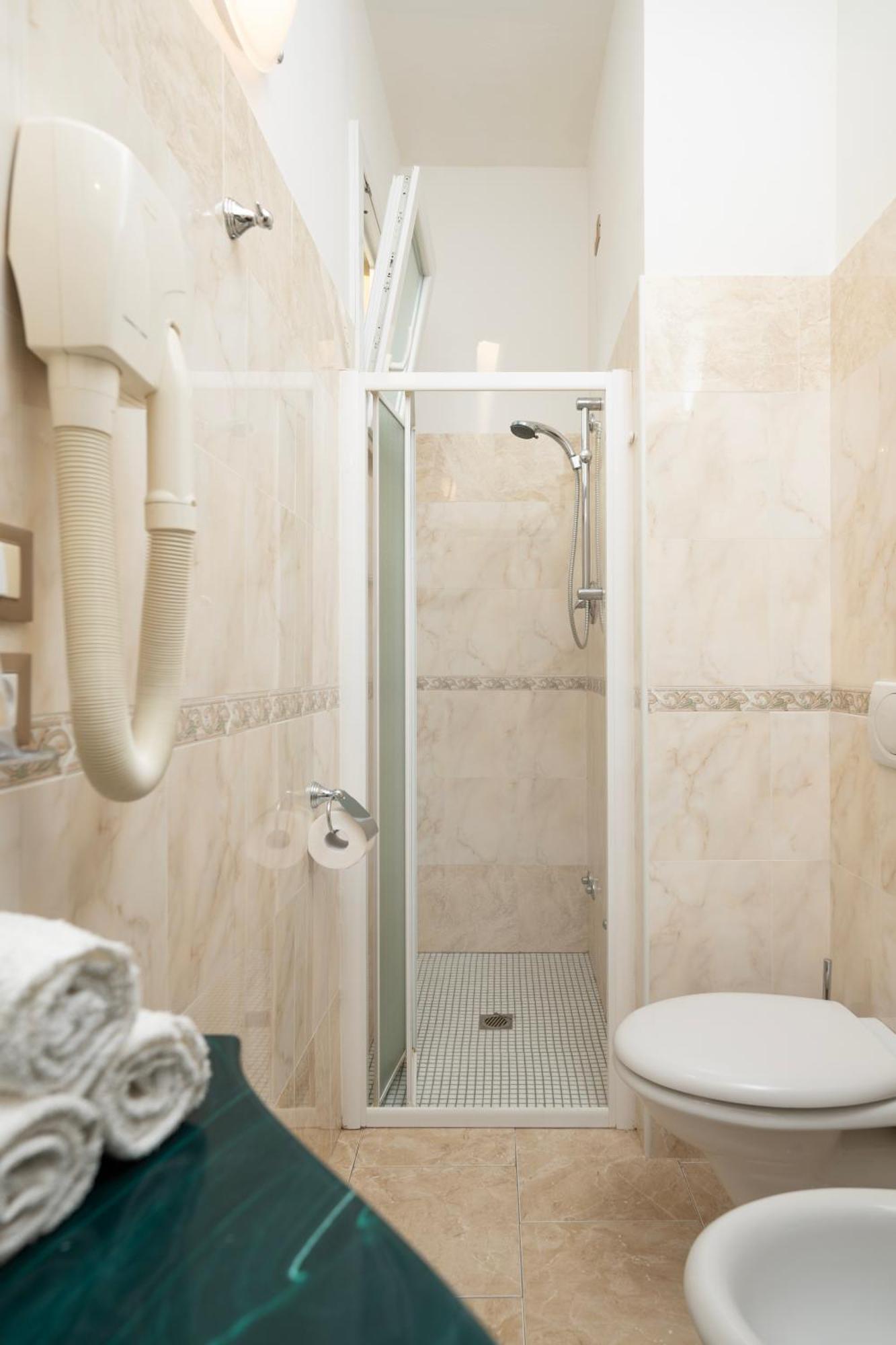 Hotel Rosa Maria Elite Bellaria-Igea Marina Bagian luar foto