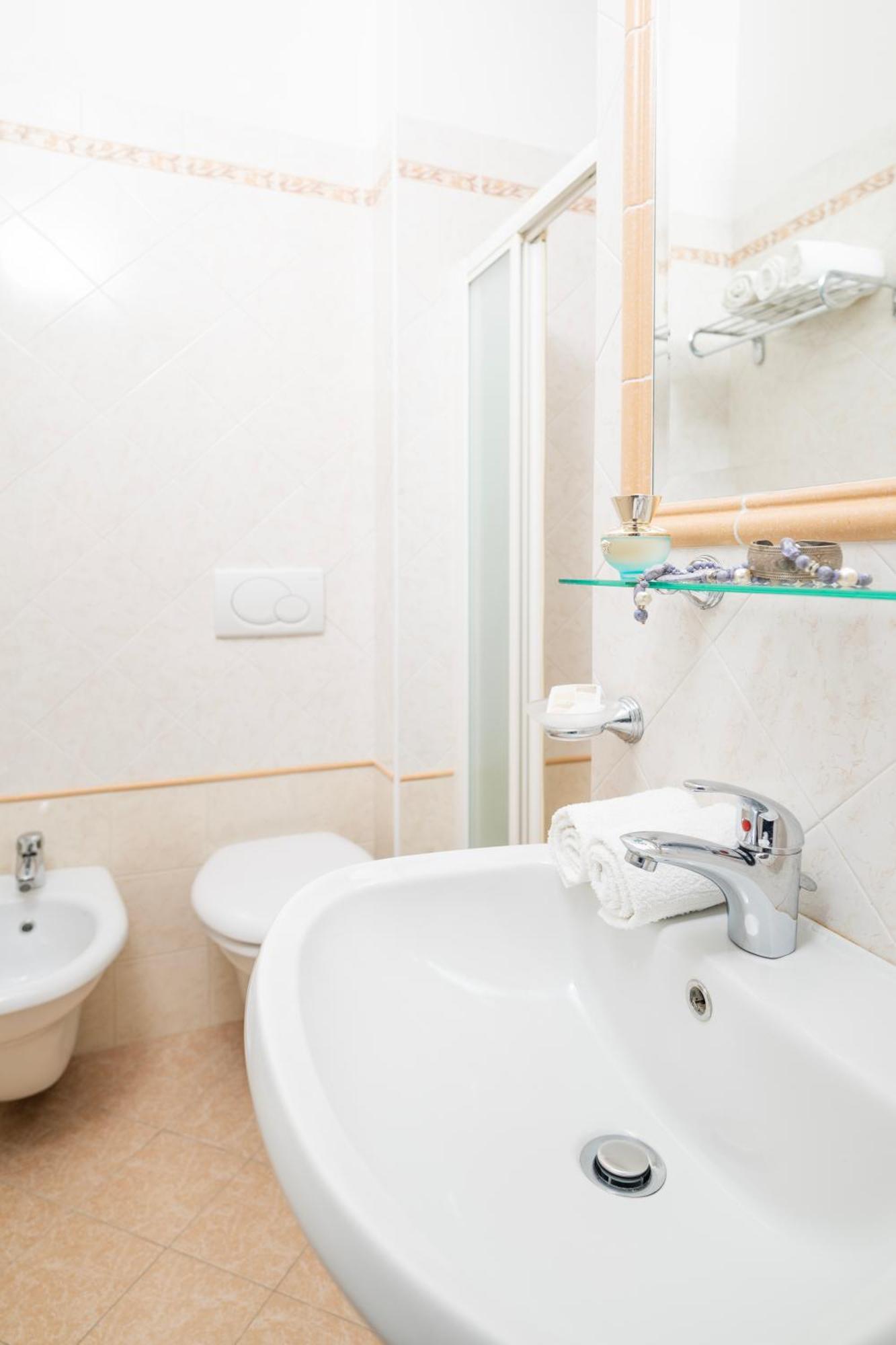 Hotel Rosa Maria Elite Bellaria-Igea Marina Bagian luar foto
