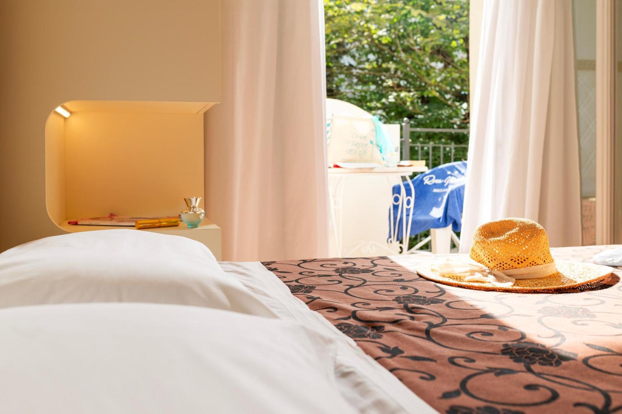 Hotel Rosa Maria Elite Bellaria-Igea Marina Bagian luar foto