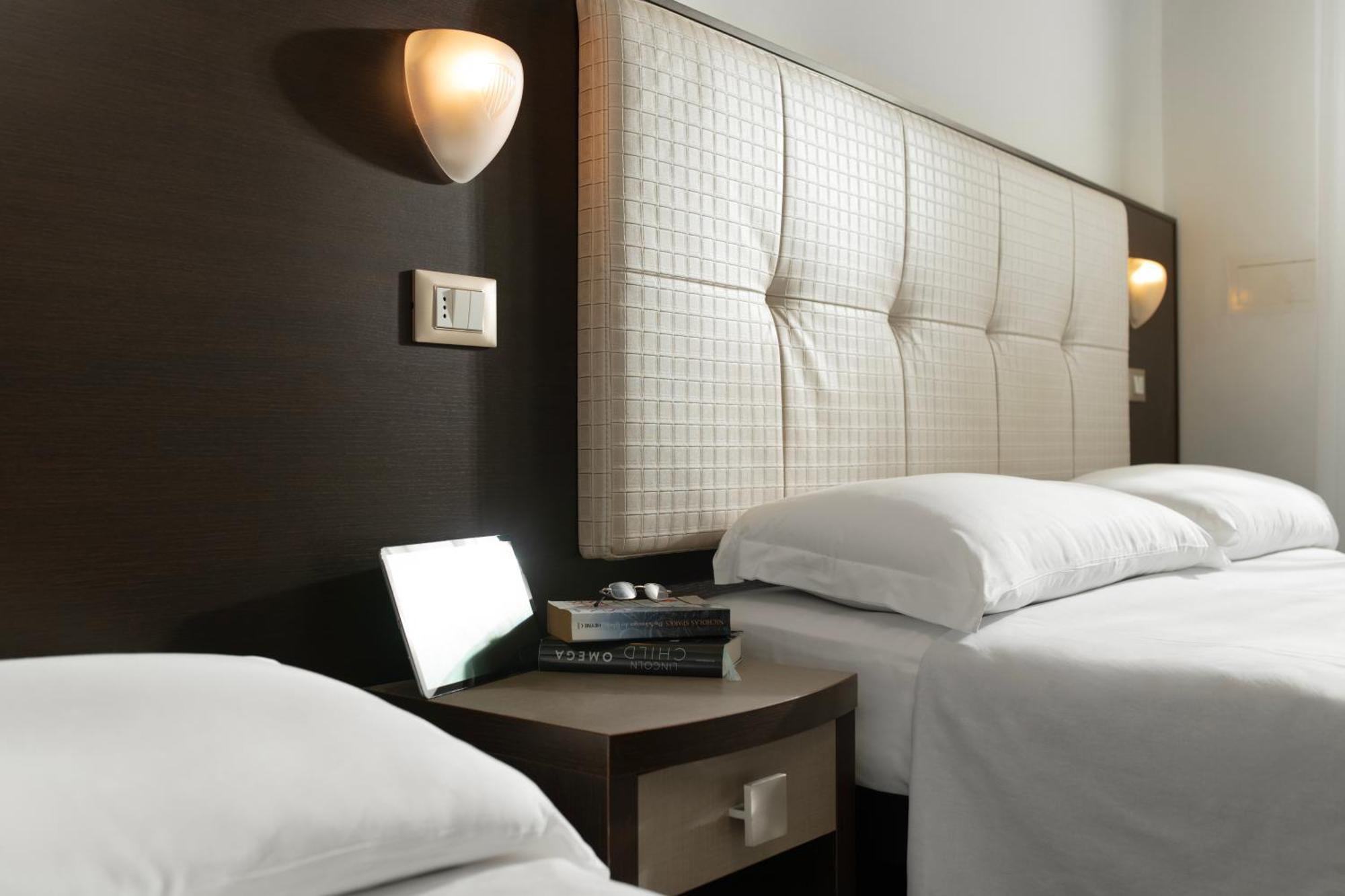 Hotel Rosa Maria Elite Bellaria-Igea Marina Bagian luar foto
