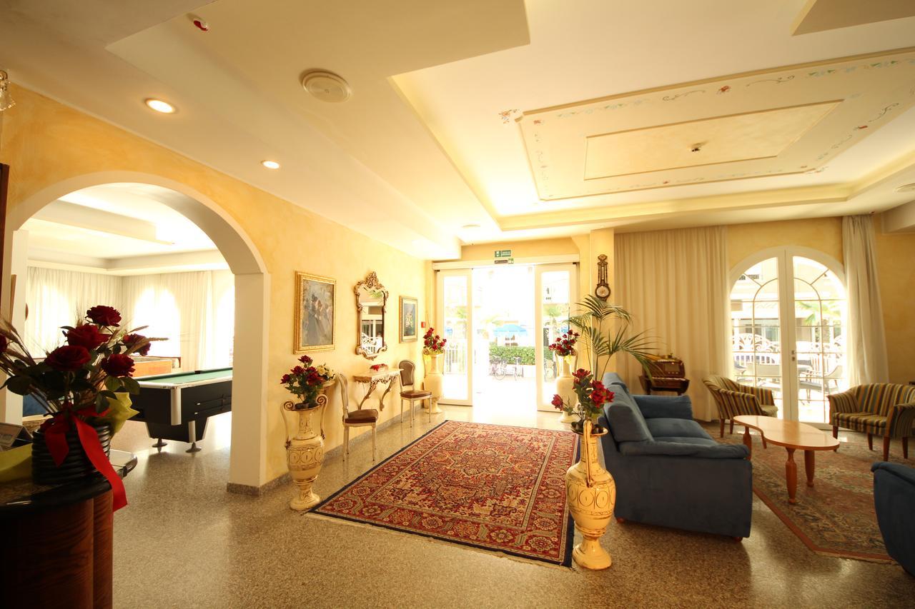 Hotel Rosa Maria Elite Bellaria-Igea Marina Bagian luar foto