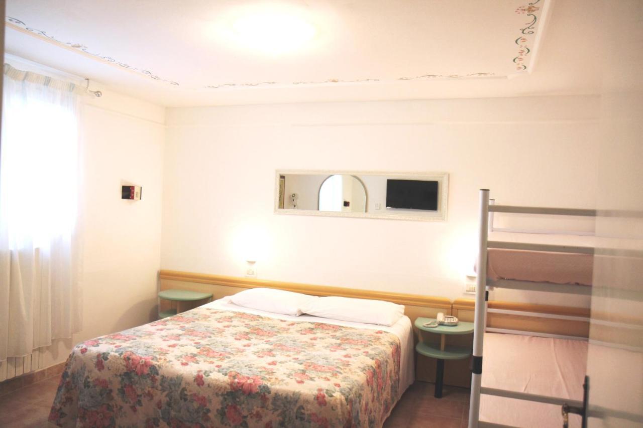 Hotel Rosa Maria Elite Bellaria-Igea Marina Ruang foto